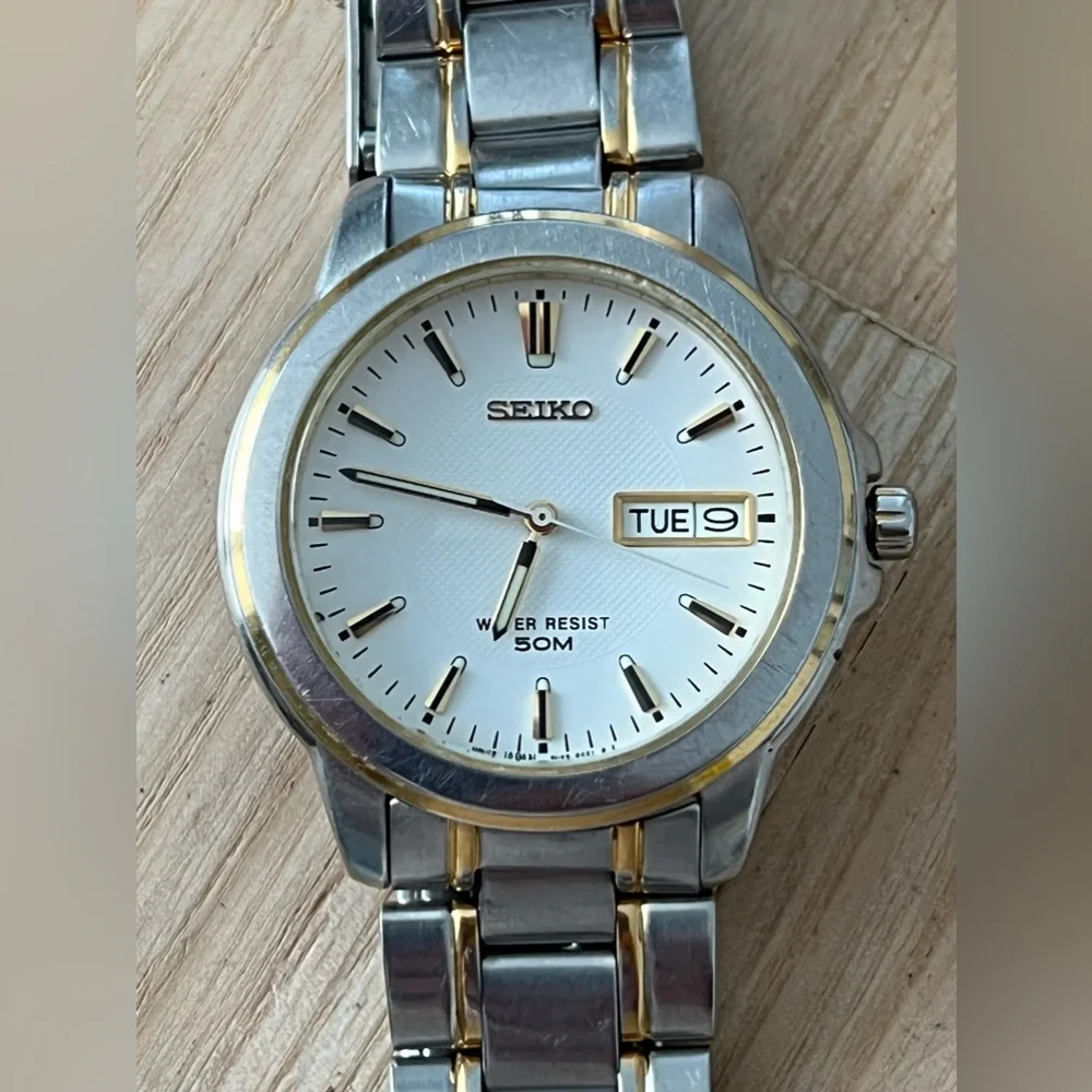 Seiko Vintage Men’s Watch White Dial Date Window Two-Tone Bracelet New Crystal